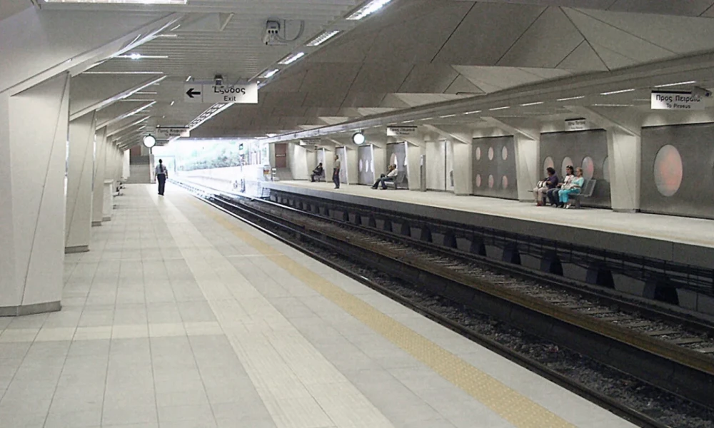 Κάτω Πατήσια: Ληστές ακινητοποίησαν 21χρονο και του έκλεψαν χρυσή αλυσίδα από το λαιμό